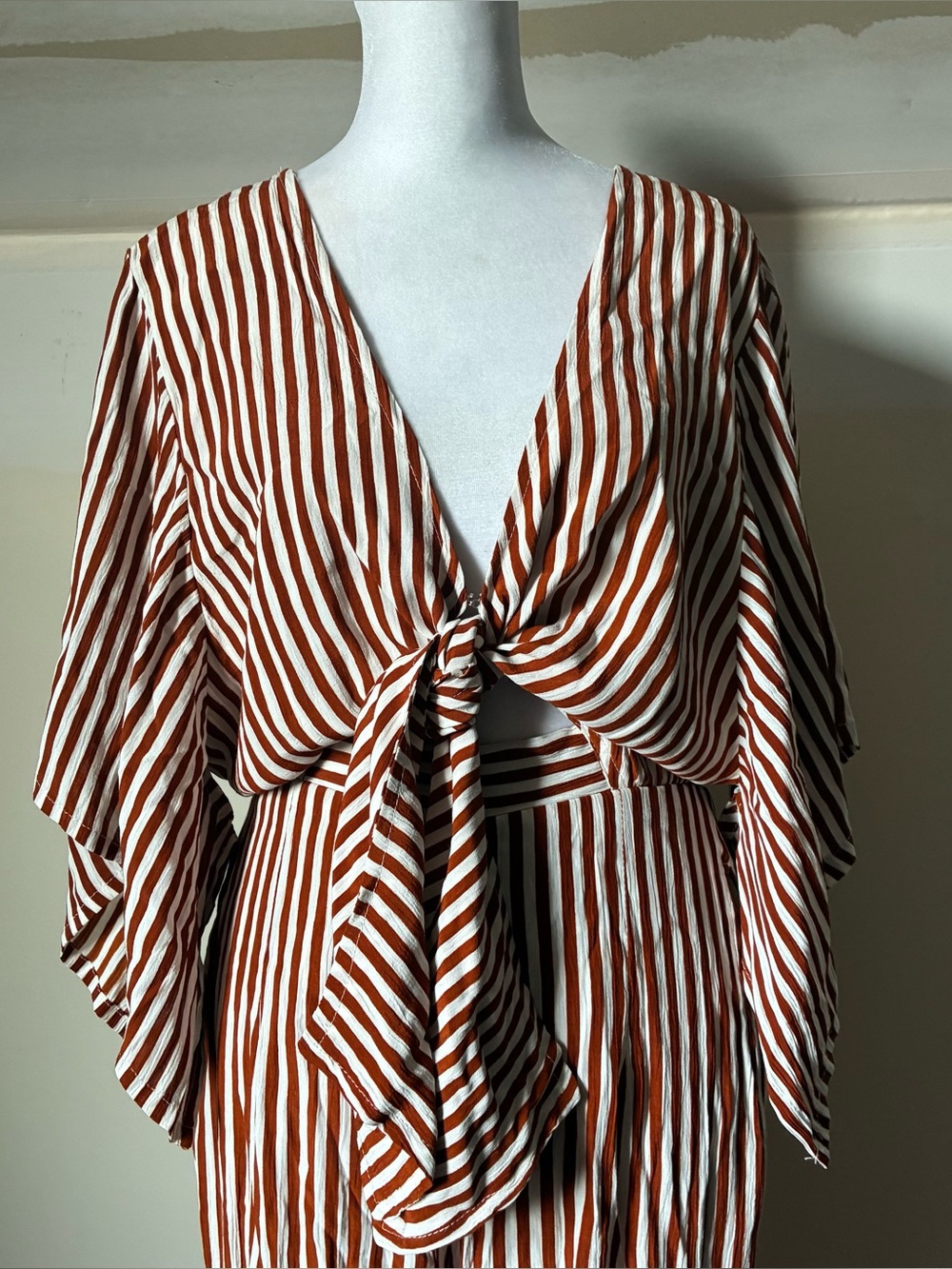 Faithfull The Brand Striped Cutout Tie Front Wide Leg Resort Jumpsuit size 2 - Picture 5 of 7